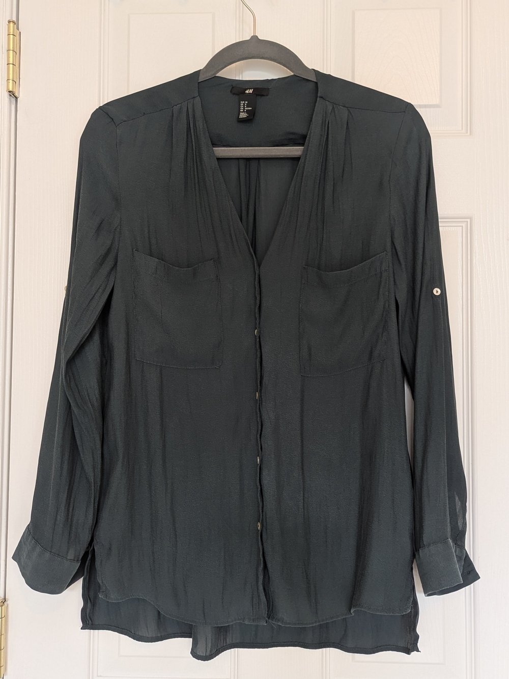 H&M Forest Green Long-Sleeve V-Neck Button Front Blouse